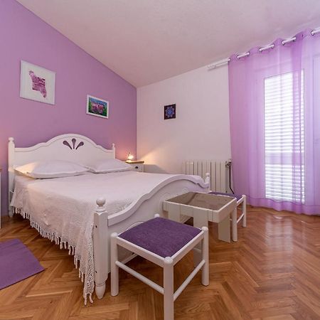 Apartments Villa Lilla Baška Voda Esterno foto
