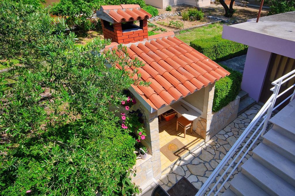 Apartments Villa Lilla Baška Voda Esterno foto