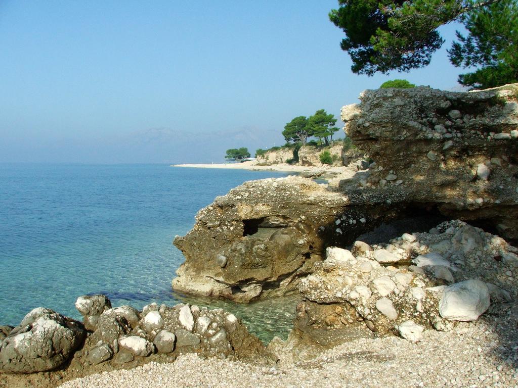 Apartments Villa Lilla Baška Voda Esterno foto